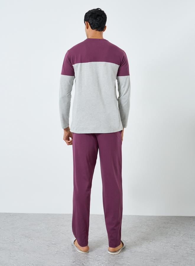 ستايلي طقم بيجاما من تيشيرت بأكمام طويلة بنمط كتل الألوان وبنطال - Image 4